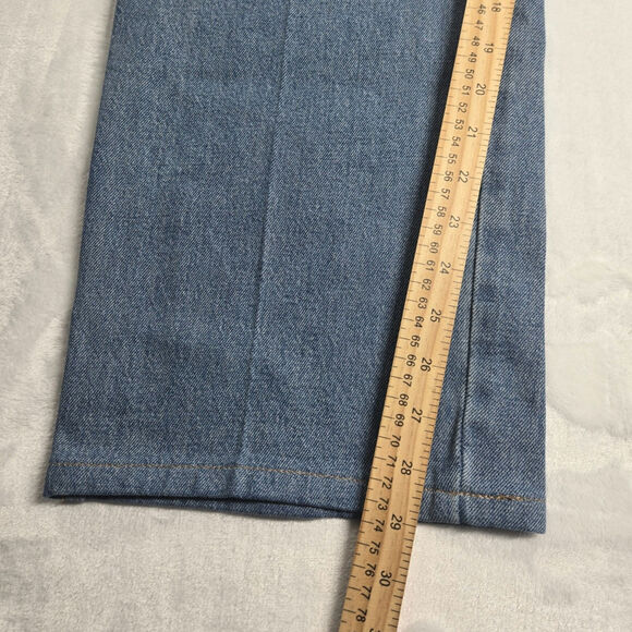 Levi's Western Fit Men's Jeans. 42x32, Light Wash, Bootcut, 3 Point Belt Loops - Picture 6 of 9